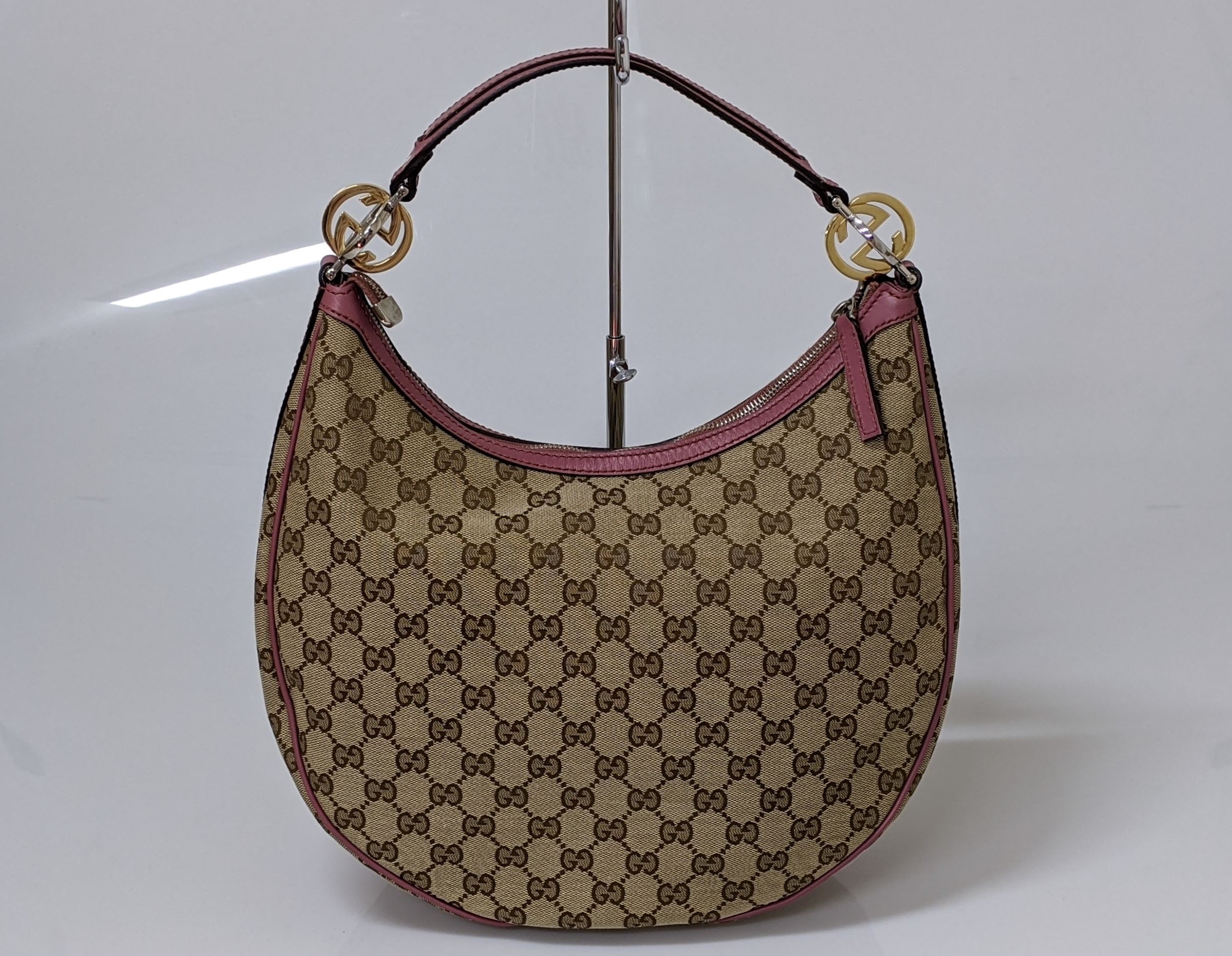 Gucci グッチ ワンショルダー ショルダーバッグ Gg柄 買取実績 買取専門店 源 金 プラチナ ブランド品 切手 金券 酒など高価買取実施中 Gucci グッチ ワンショルダー ショルダーバッグ Gg柄 買取実績 買取専門店 源 金 プラチナ ブランド品 切手 金券 酒など高価買取実施中
