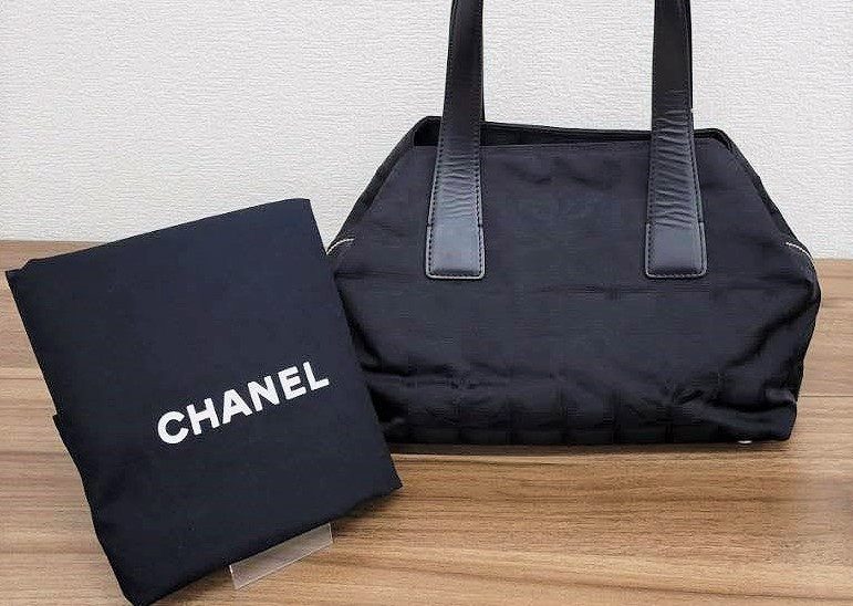 CHANEL,ハンドバッグ,黒