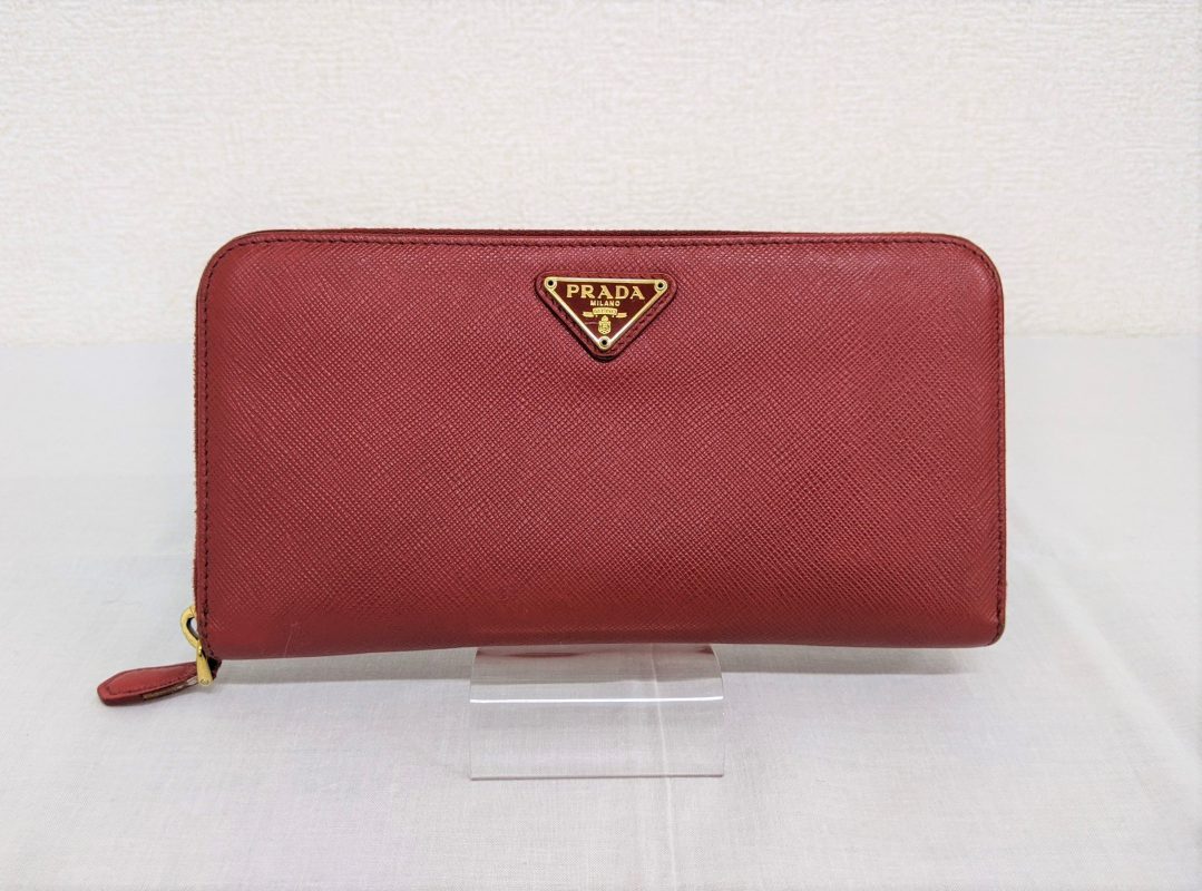 PRADA,赤,財布