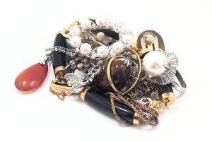 ★メッキ・貴金属★ リング・ネックレス・アクセサリーなら何でも買取！ 買取専門店 源 八千代緑が丘店