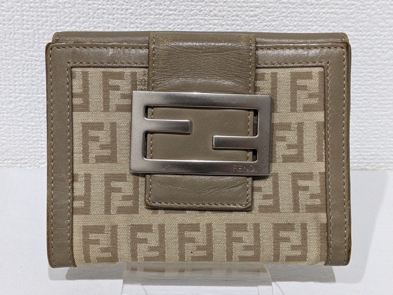 FENDI,ズッキーノ柄,二つ折り財布