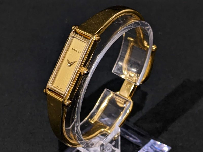 GUCCI,ゴールド文字盤,1500L