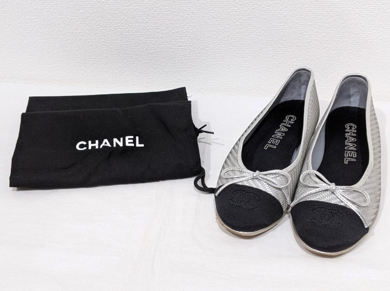 CHANEL,バレエシューズ,シルバー