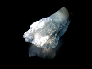 アクアマリン　原石