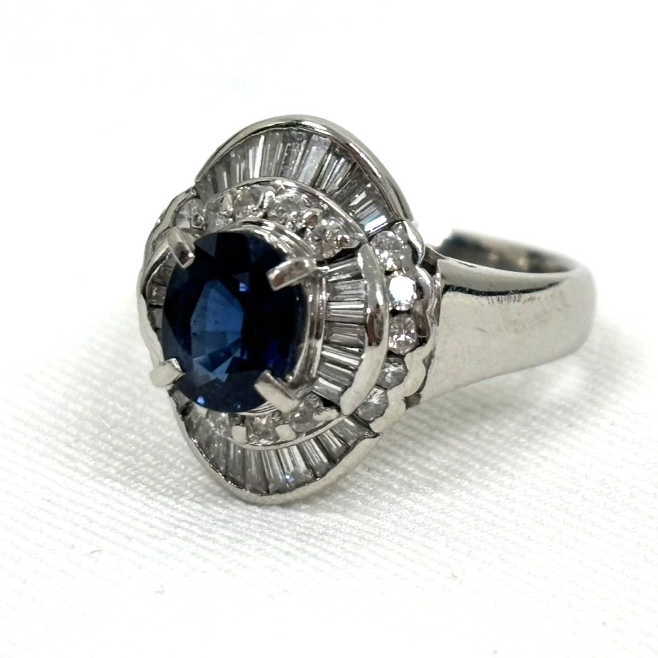 Pt900 サファイア リング